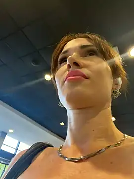 Irresistible24 online show from February 7, 7:51 pm