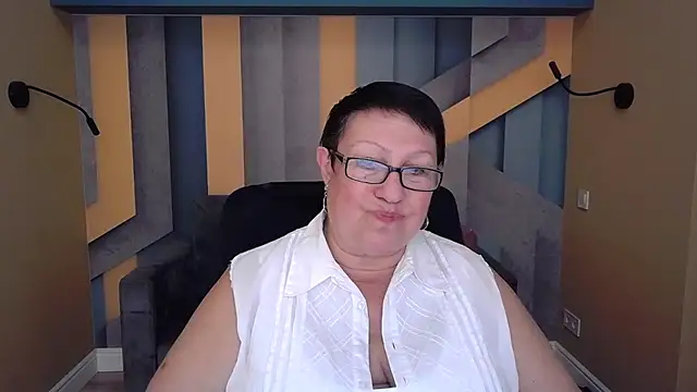 BarbaraTurners online show from October 17, 6:11 pm