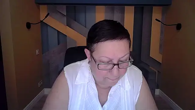 BarbaraTurners online show from December 1, 7:38 pm