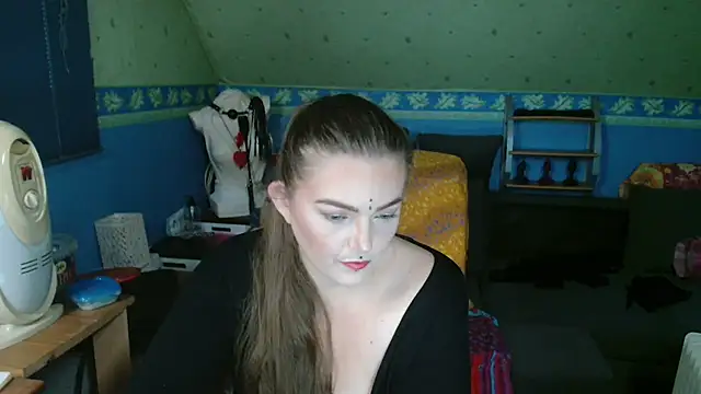 Snapshot of SherineDivine chatting on September 27, 5:36 am SherineDivine online show from September 27, 5:36 am