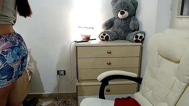 ZajiraShane online show from May 13, 8:36 pm