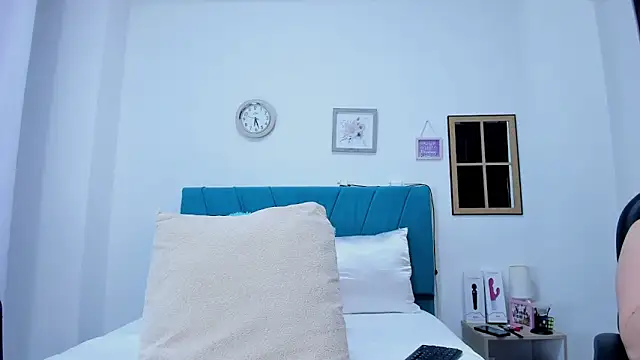 kamila lopez online show from April 20, 8:34 pm