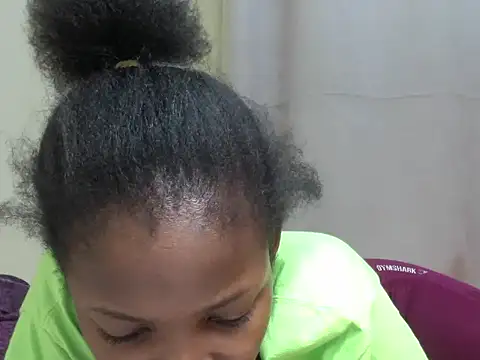 queen-sasha online show from February 5, 5:05 pm