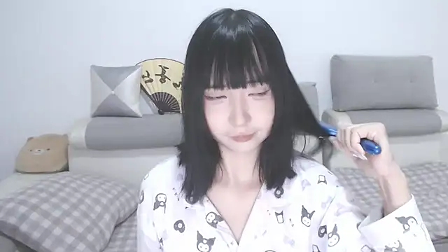 Snapshot of your_angela chatting on September 11, 11:10 am your angela online show from September 11, 11:10 am