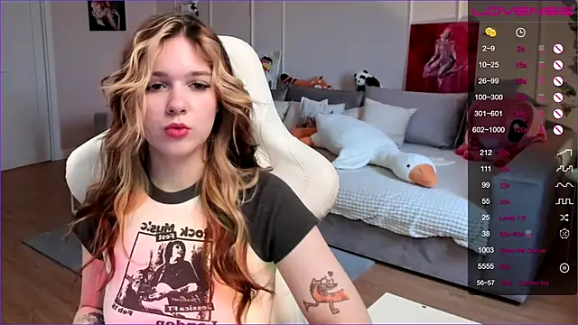 Frau Lina online show from March 24, 2:44 pm