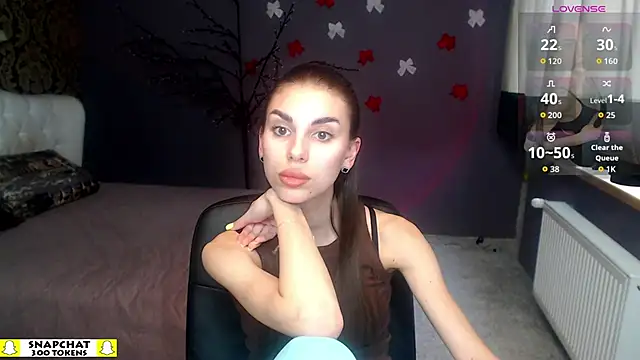 EmmyGreans online show from April 1, 1:41 pm