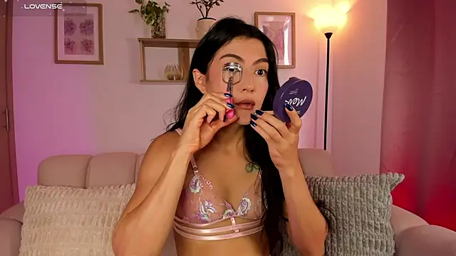 Lilabril online show from July 31, 3:02 pm
