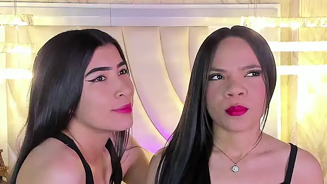 siara and zoe online show from July 7, 11:18 pm