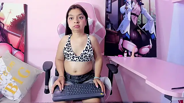 CharlotteMuller online show from April 7, 9:17 pm