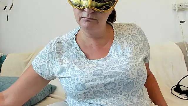 Snapshot of IsraeliMilf chatting on September 30, 5:35 am IsraeliMilf online show from September 30, 5:35 am