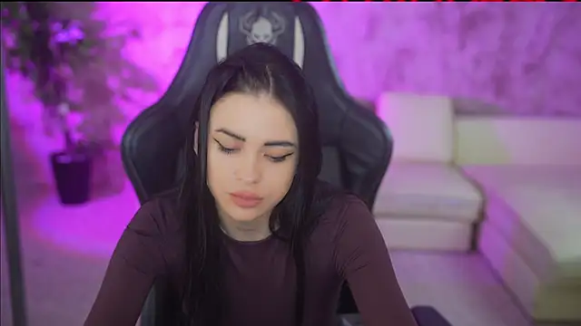 Tina Breeze online show from November 24, 8:49 am