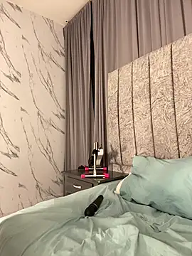 emilyrojas online show from March 19, 3:49 pm