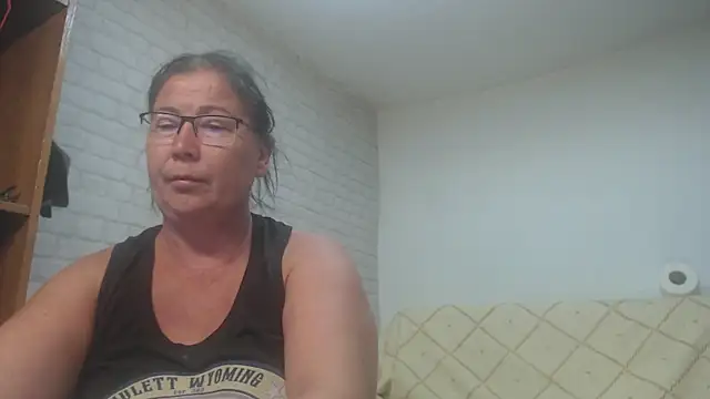 EmmaSquirt online show from September 17, 5:38 am