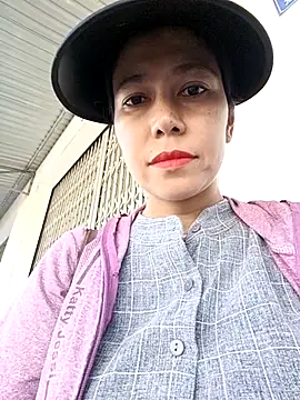 2HotAsain4u online show from April 23, 1:14 am