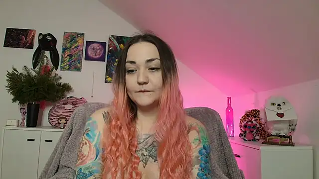 PinkHurricaneOfficial online show from April 7, 5:37 pm