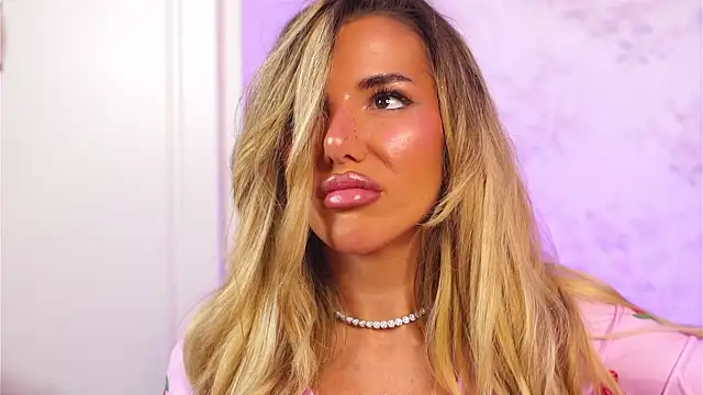 ClaraHazel online show from October 11, 4:17 am