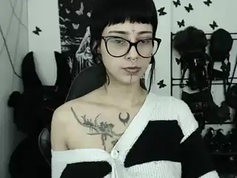 dakota krall   online show from February 14, 3:30 am