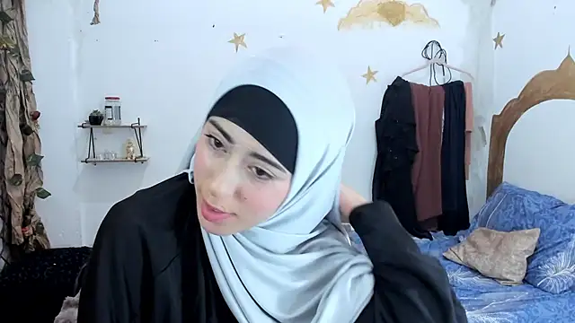 Snapshot of chaymae_nah_ chatting on September 29, 2:49 am chaymae nah  online show from September 29, 2:49 am