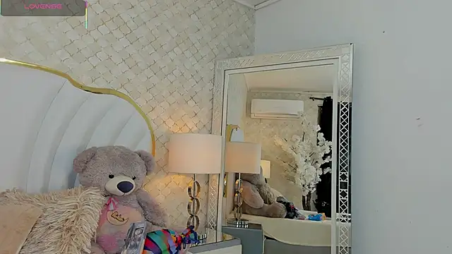 IsabellaBromsS online show from November 8, 9:09 pm