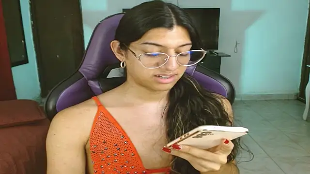 engielphoenis14 online show from March 7, 11:56 pm