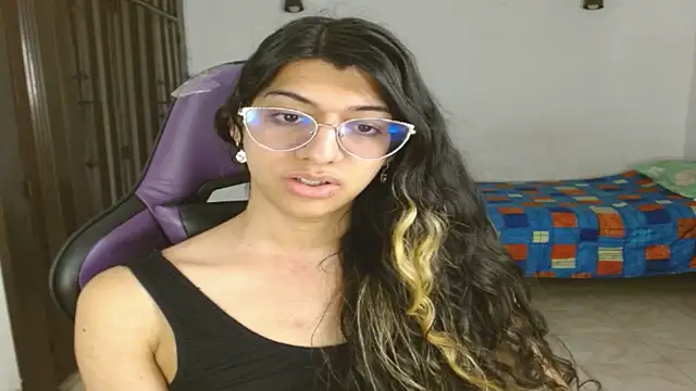 engielphoenis14 online show from October 15, 12:24 am