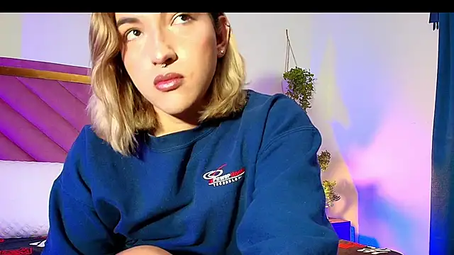 TomLondon  online show from September 26, 11:52 am