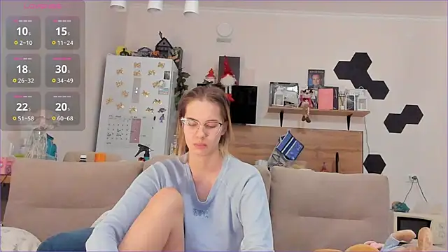 Girl alone home online show from January 9, 3:44 am