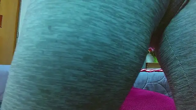 karlamorris  online show from January 5, 5:27 pm