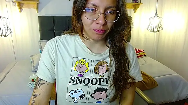 karlamorris  online show from October 11, 2:20 pm