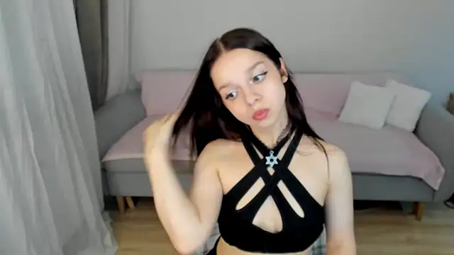 crystal lilith online show from June 26, 7:59 pm