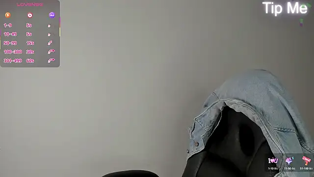 april dumont online show from February 9, 12:40 pm