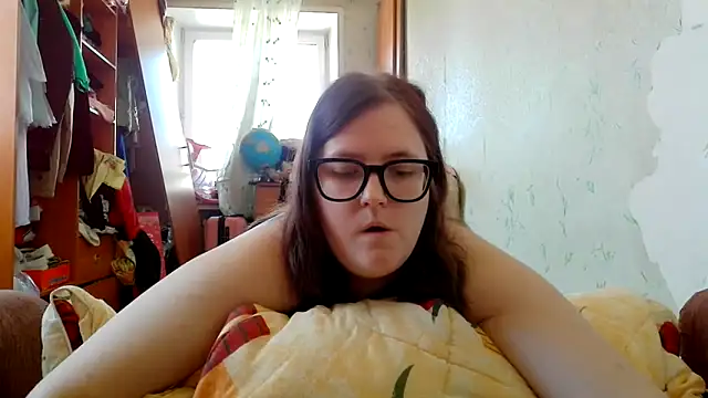 DesireMelissa online show from March 10, 9:35 am