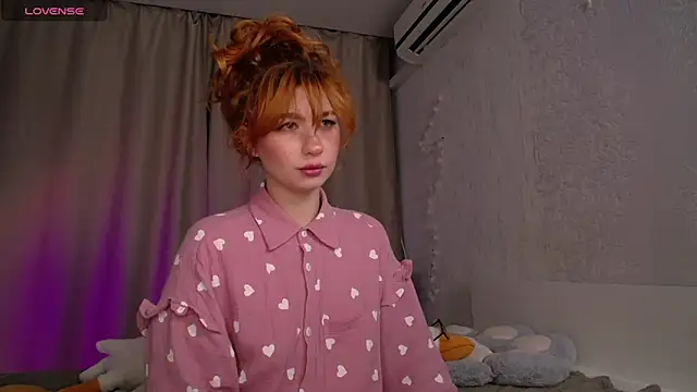 Snapshot of Evaa_Moonn_ chatting on September 15, 11:34 pm Evaa Moonn  online show from September 15, 11:34 pm