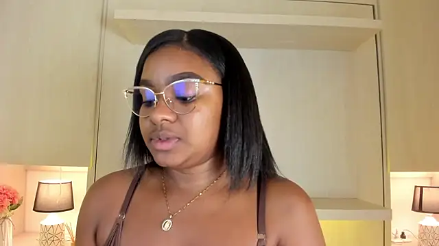 tamaraa smiith online show from November 21, 8:55 pm