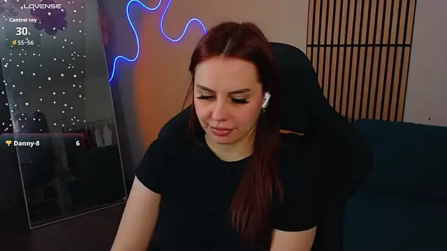 Aisha Riley online show from March 28, 3:11 pm