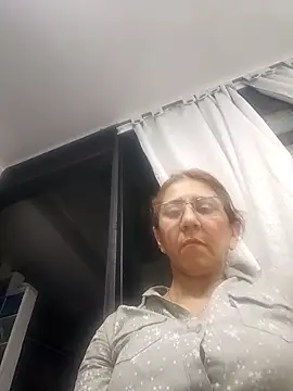 Matureyulyet online show from December 22, 1:20 am