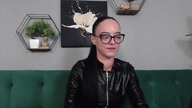 IzabelllNoir online show from February 10, 11:57 am