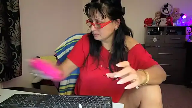 YourDreamLoverr online show from November 29, 12:36 am