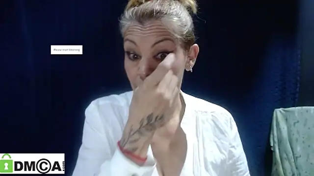 electra-mommy online show from April 15, 11:22 am