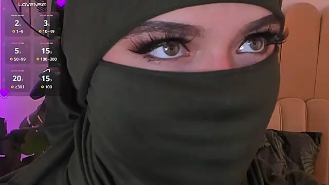 anna-henao online show from March 10, 8:24 pm