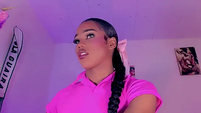 naomy  xx online show from October 18, 2:58 am