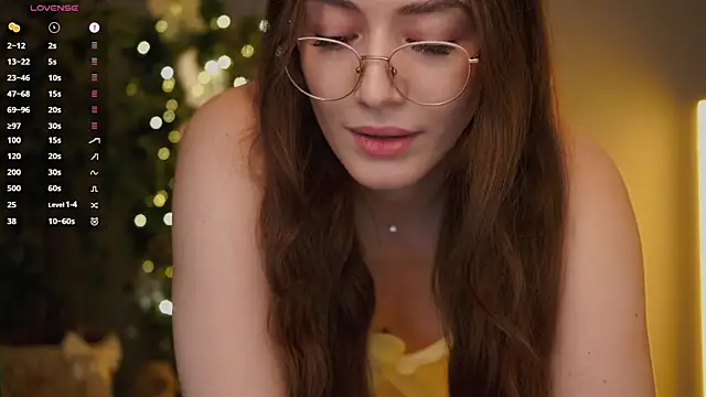 Ester Hill online show from December 17, 2:27 am