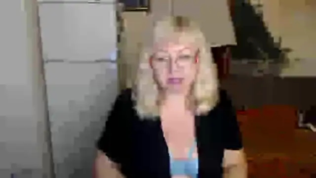 EvelynLoveShy online show from October 12, 8:44 pm