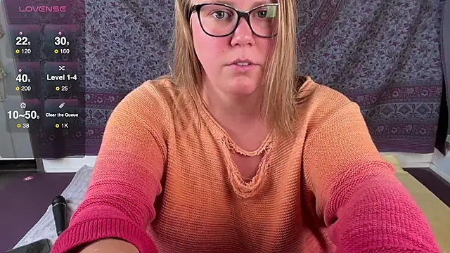 GlitterKitty108 online show from October 6, 1:28 pm