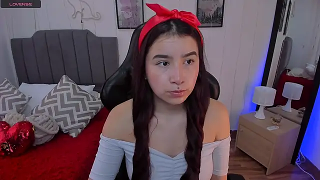 Amy joones online show from February 2, 12:37 pm