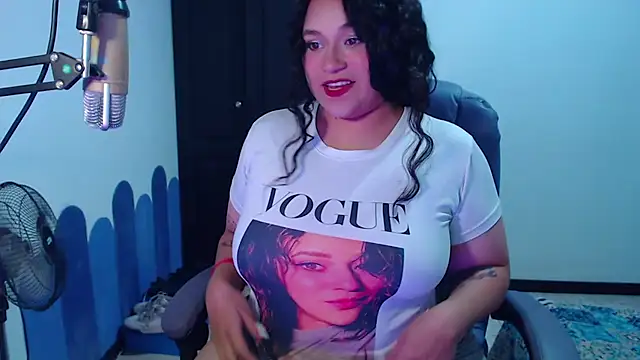 Luciernaga18 online show from October 6, 1:33 am