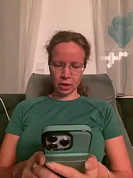 AnnikaRose online show from December 17, 6:50 am