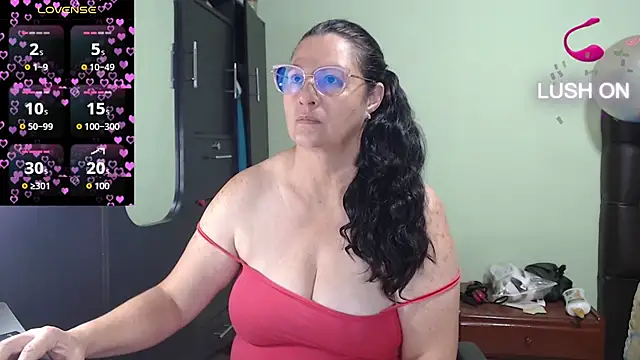 Snapshot of hairyglad69 chatting on October 23, 1:39 pm hairyglad69 online show from October 23, 1:39 pm