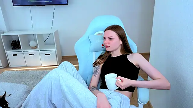 StellaLawless online show from March 9, 7:33 am