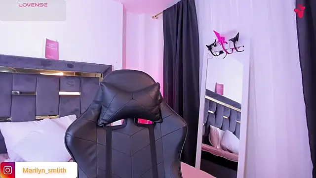 MarilynSmIith online show from November 15, 12:50 pm